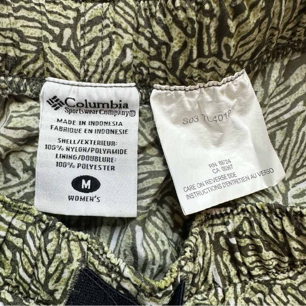 Columbia Forest Green Shorts Size Medium - Picture 12 of 12